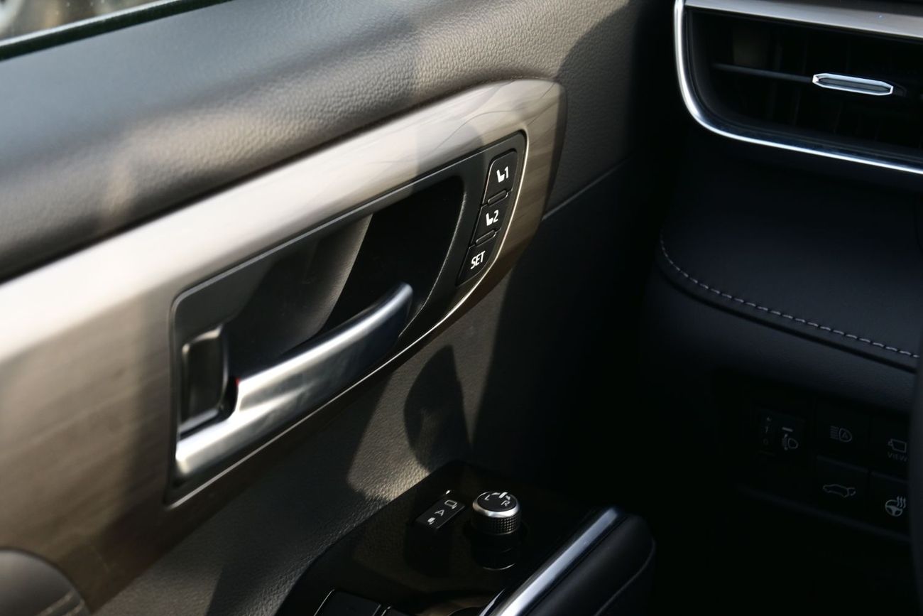 Toyota Highlander Toyota Highlander Limited 2.5L Hybrid Model 2025 Color Black