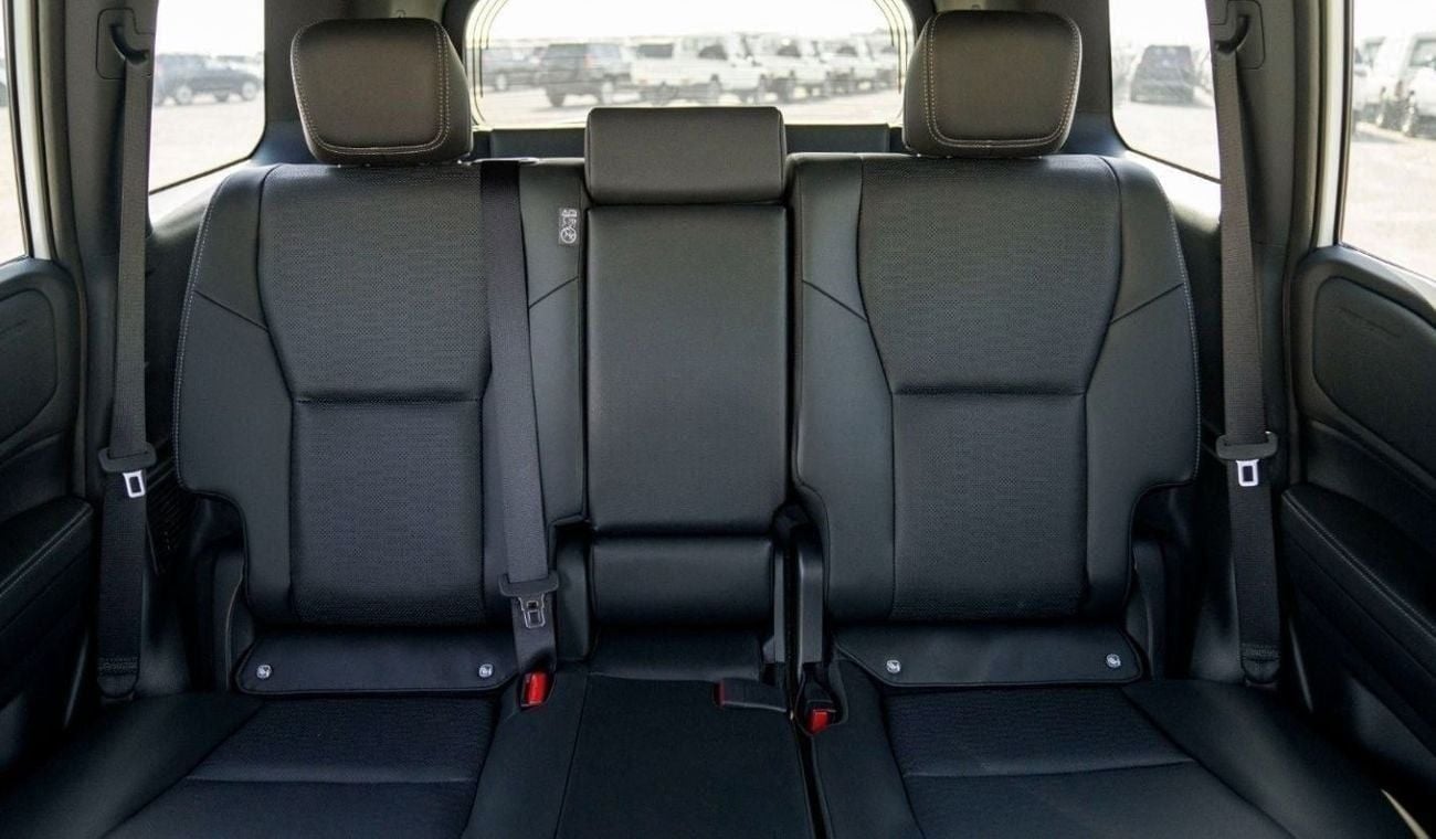 تويوتا برادو 250 2.4P AT FIRST EDITION MY2025 – WHITE