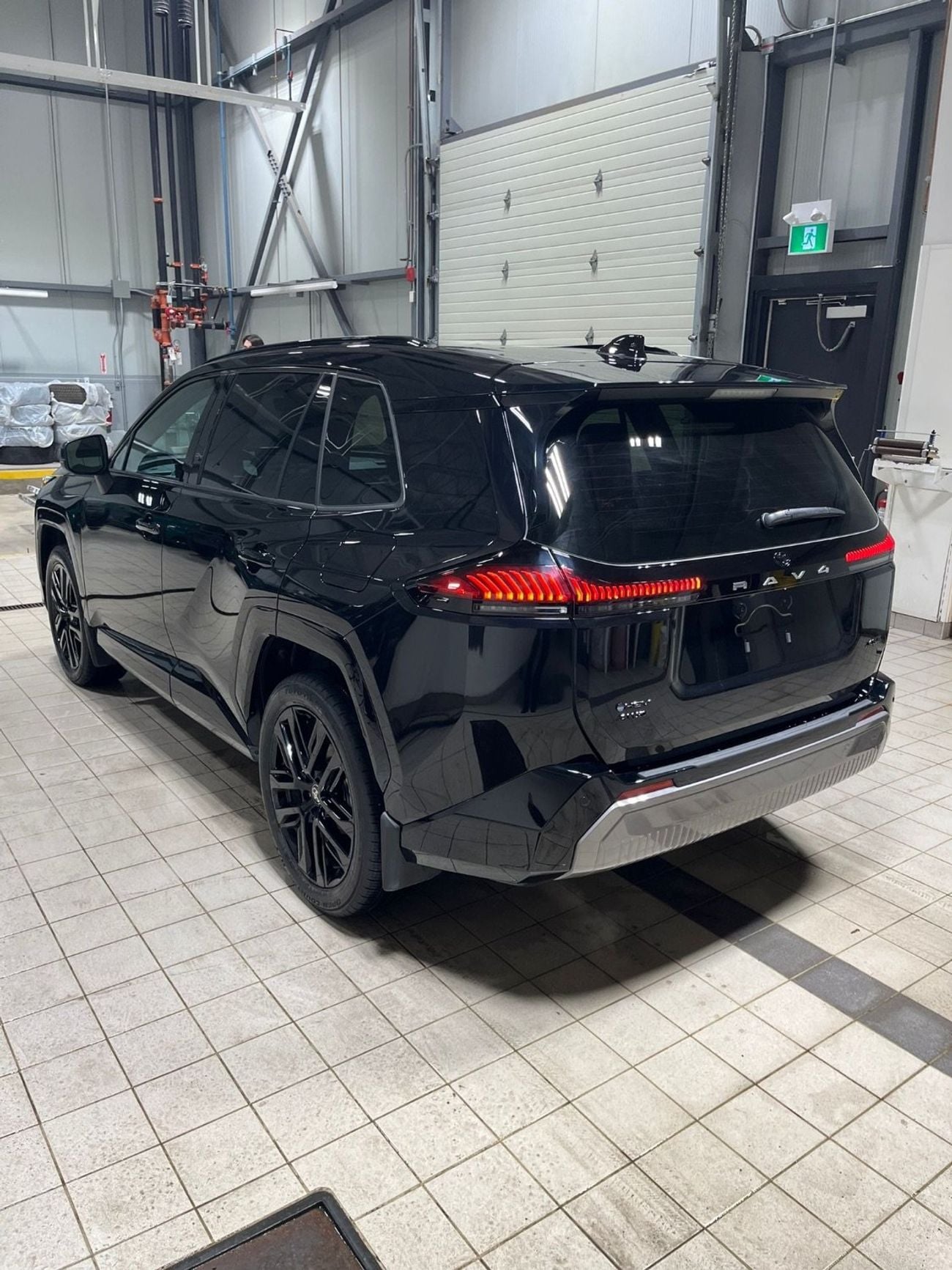 تويوتا راف ٤ XSE 2.5 L HYBRID