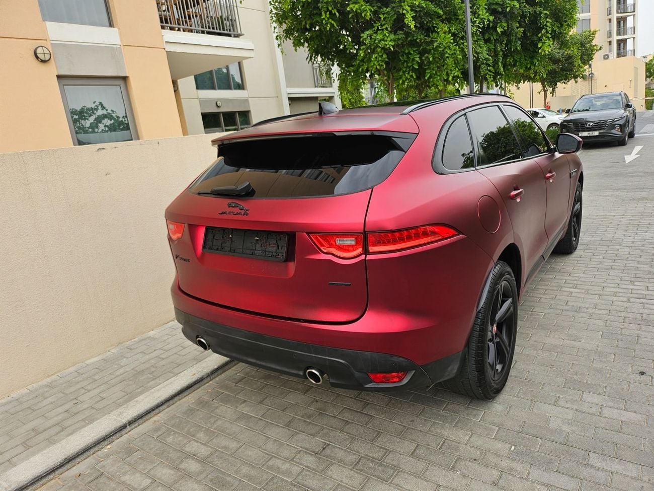 جاكوار F بيس فخامة لا تقاوم! جاكوار F-Pace موديل 2018 | فول أوبشن | فتحة بانوراما – بحالة الوكالة!