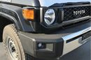 Toyota Land Cruiser 70 LX Hard Top 5 Doors