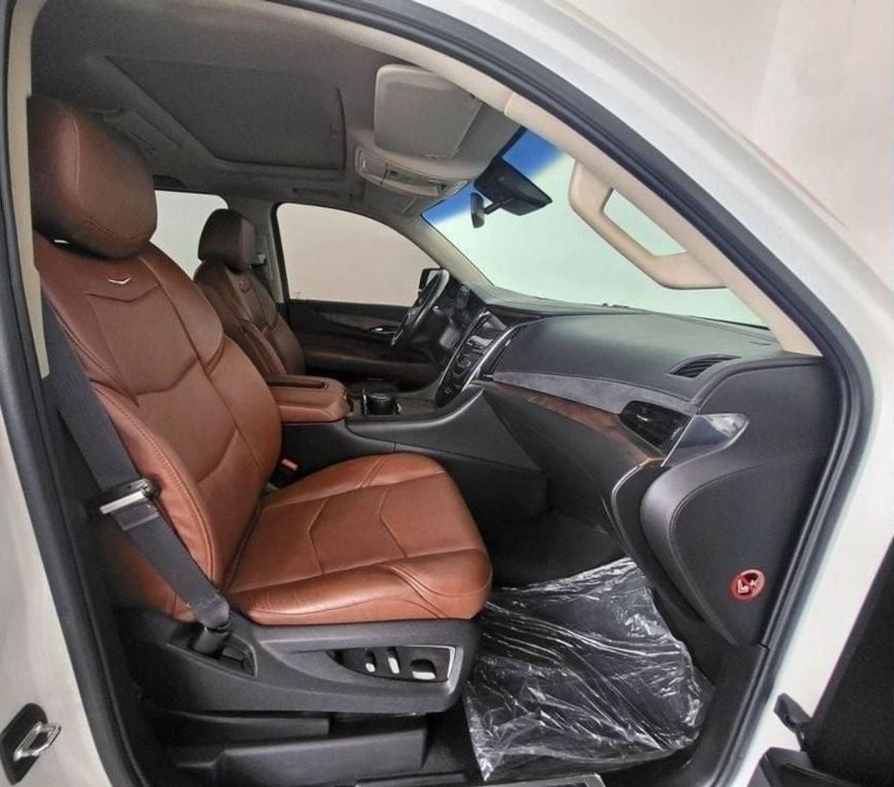 Cadillac Escalade PLATINUM ESV 226.9 -INCH PREMIUM 6.2L-8CYL FULL MAINTENANCE DONE