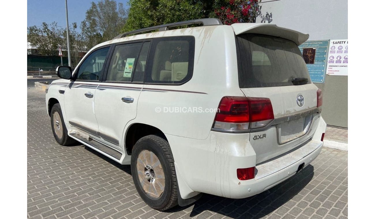 تويوتا لاند كروزر LAND CRUISER 4.6L WINCH 10 AIRBAGS, .SUNROOF. REMOTE ENGINE STARTER. REAR DVD FOR EXPORT ONLY