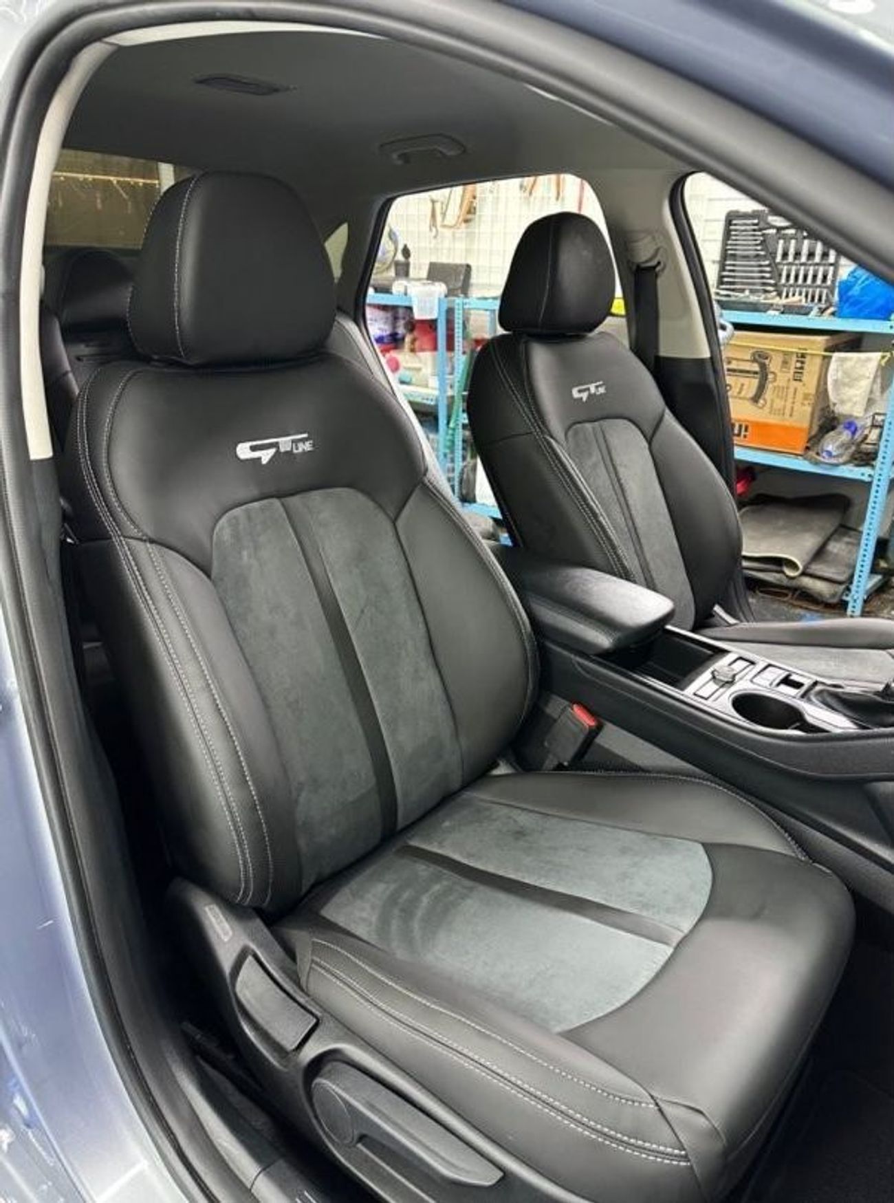 Kia K5 LX Kia K5 2021 1.6 turbo in good condition minimal damage with 100,000 km mileage