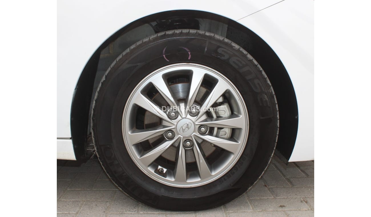 Hyundai Avante HYUNDAI AVANTE 2020 WHITE IMPORTED FROM KOREA EXCELLENT CONDITION WITHOUT ACCIDENT