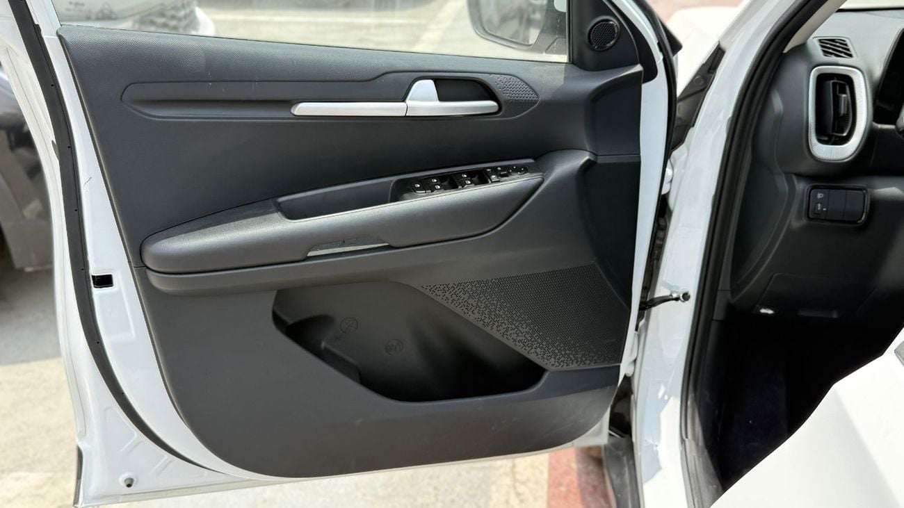كيا سونیٹ Kia Sonet 1.5L Petrol 2025YM