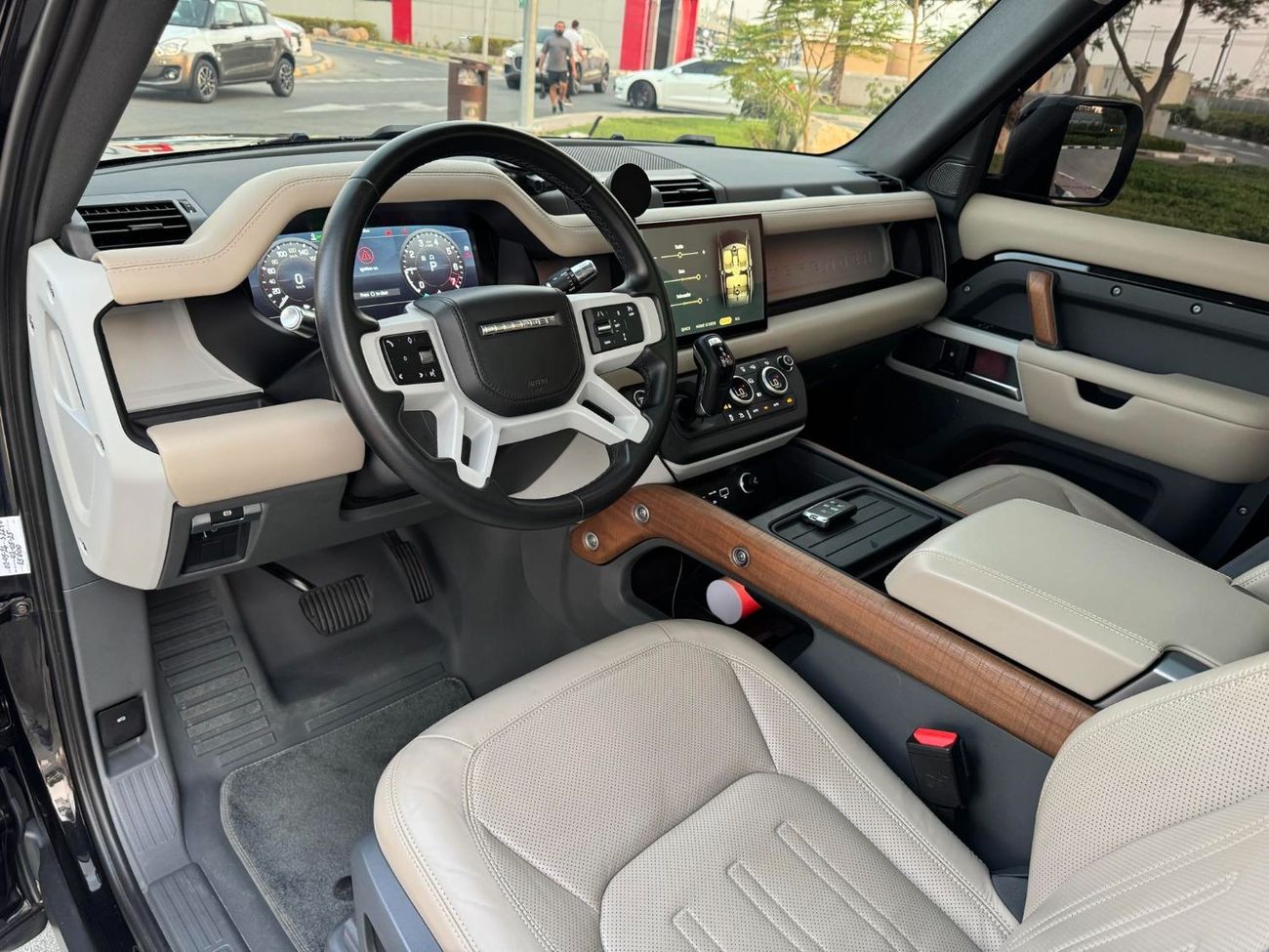 لاند روفر ديفندر 90 X-ديناميك HSE P400