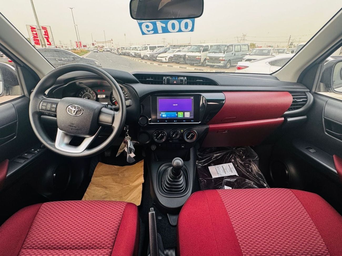 تويوتا هيلوكس 2.0 L PETROL I M/T I DCABIN  4X2  I  PETROL