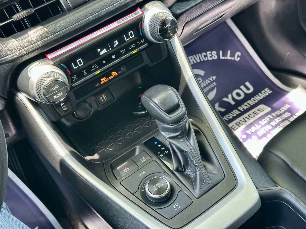 تويوتا راف ٤ Hybrid Woodland Edition (TRD)