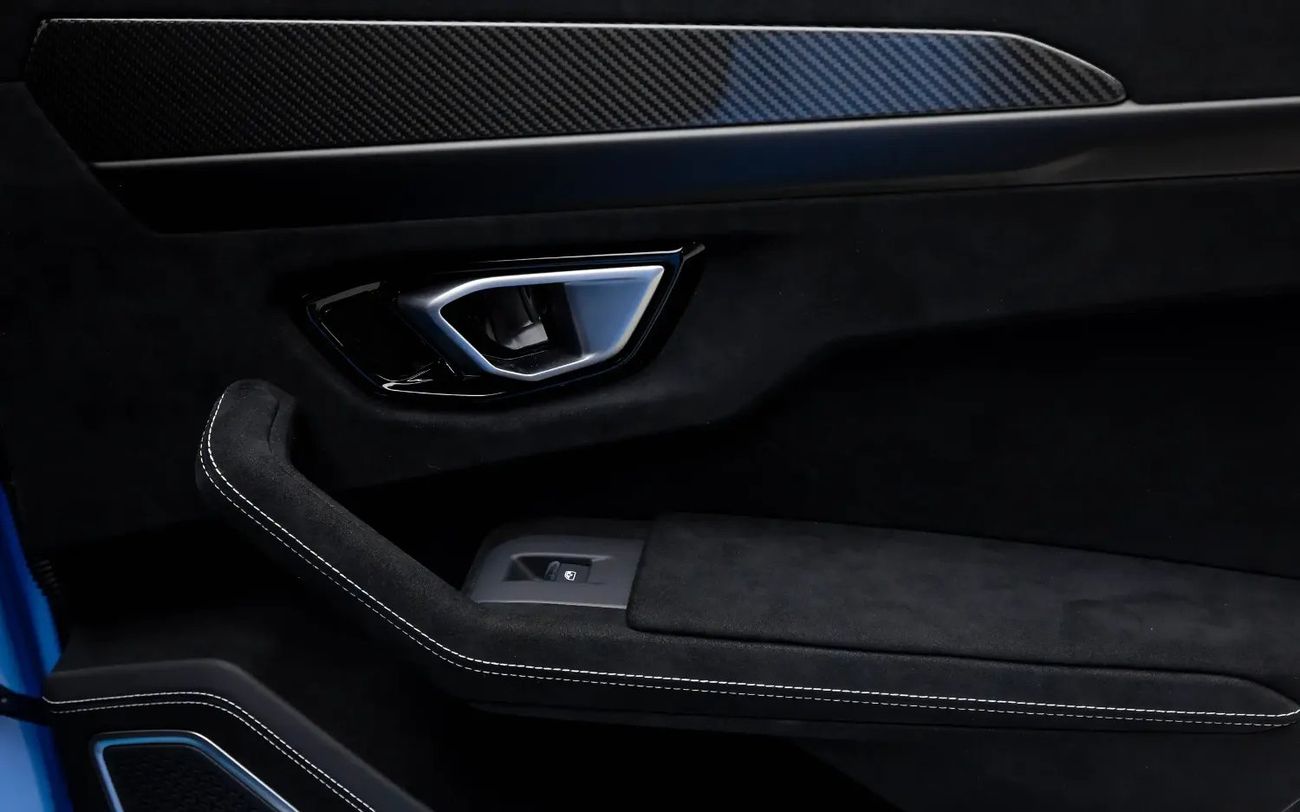 Lamborghini Urus 4.0T V8 Performante - Japanese Spec