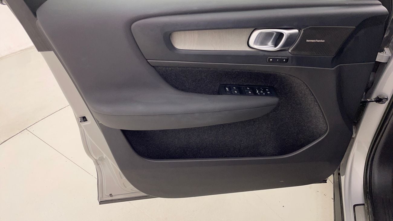 Volvo XC40 2023 B4 ULTIMATE DARK | AED 1474/Month | 0 DP | 30 Day Return | Warranty