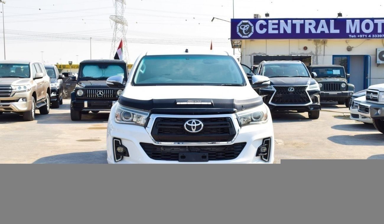 Toyota Hilux SR5 with canopy