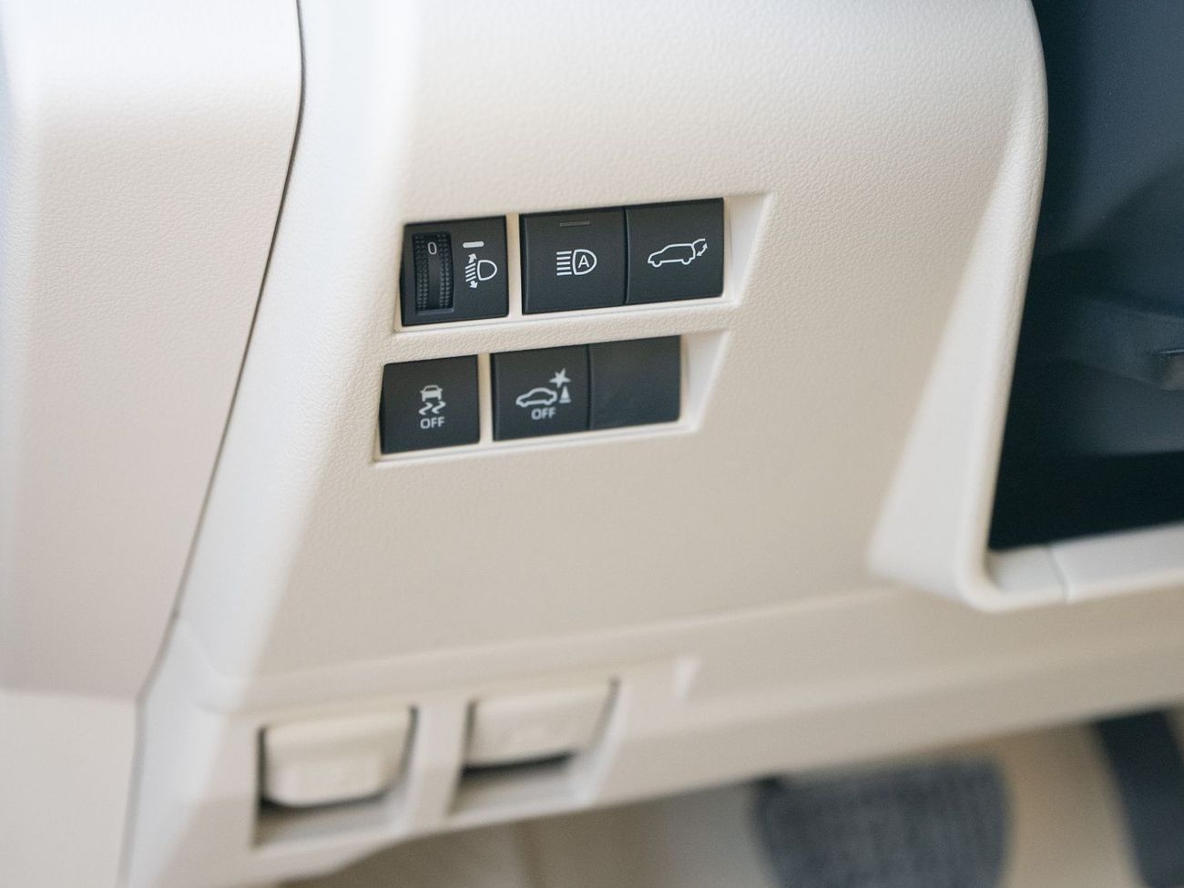 Toyota Land Cruiser 2025 Toyota LC300 GXR S 3.5L - Grey Mettalic Inside Beige | Export Only