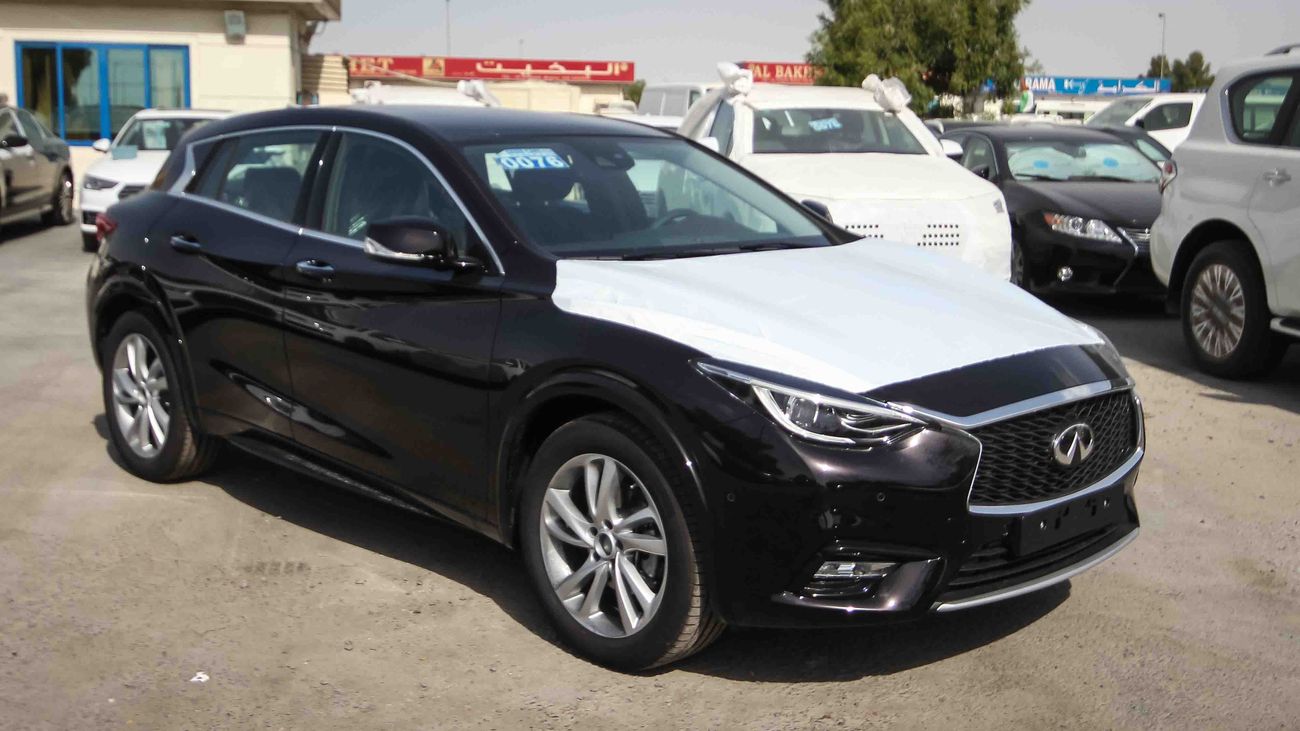 Infiniti Q30
