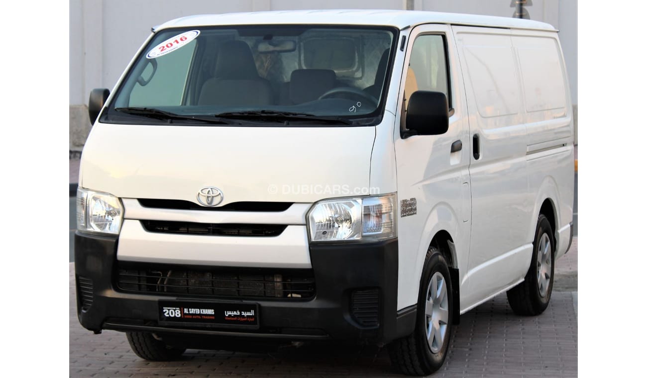 Toyota Hiace Toyota Hiace Van 2016 GCC in excellent condition without accidents, very clean from inside and outsi