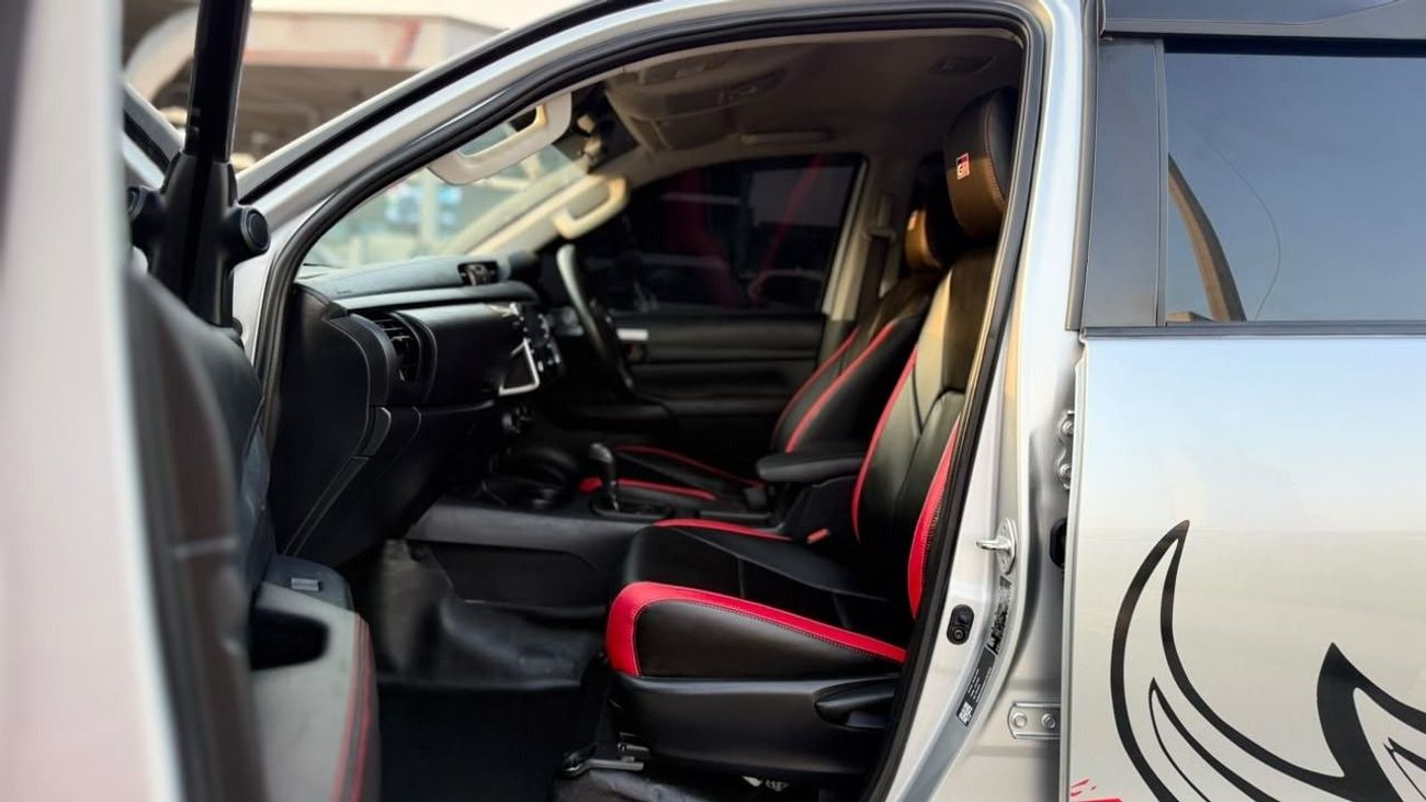 Toyota Hilux AT - 2.8 DIESEL ENGINE - 4WD