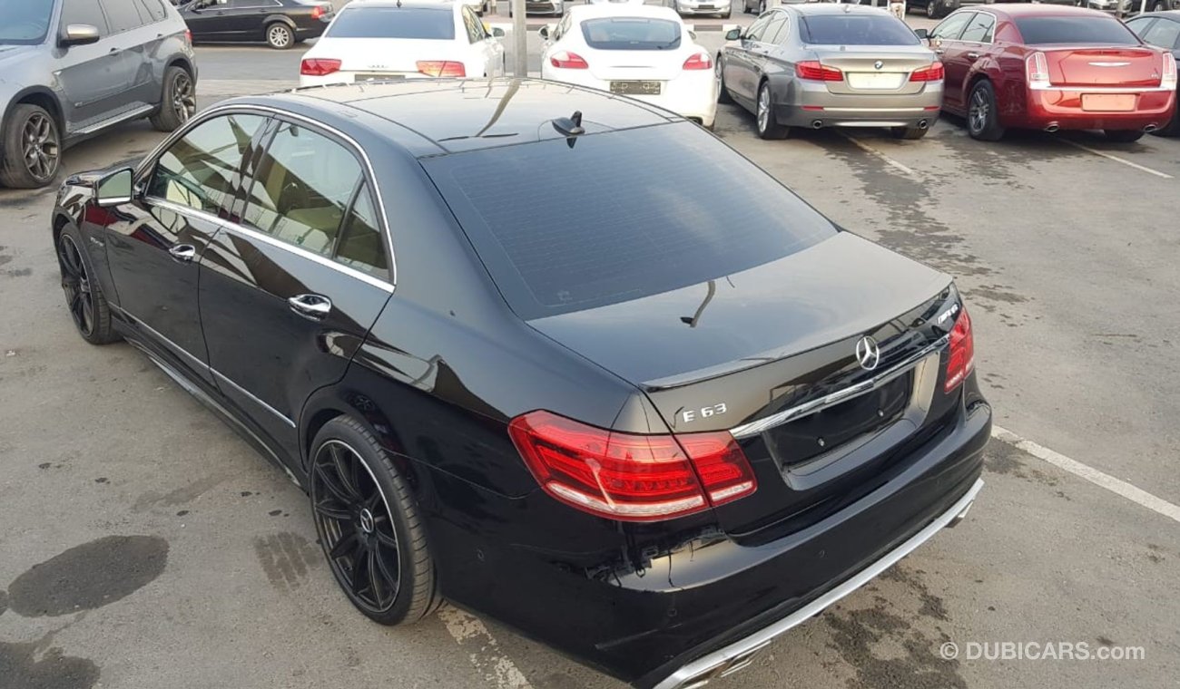 مرسيدس بنز E 63 AMG موديل 2011 وارد حاله نظيفه جدا فل مواصفات كراسي جلد ومثبت سرعه وتحكم كهربي كامل ونظام صوت ممتاز وكام