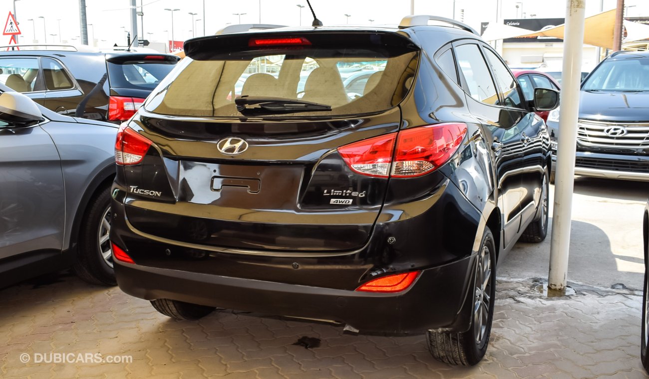 Hyundai Tucson Limited 4WD