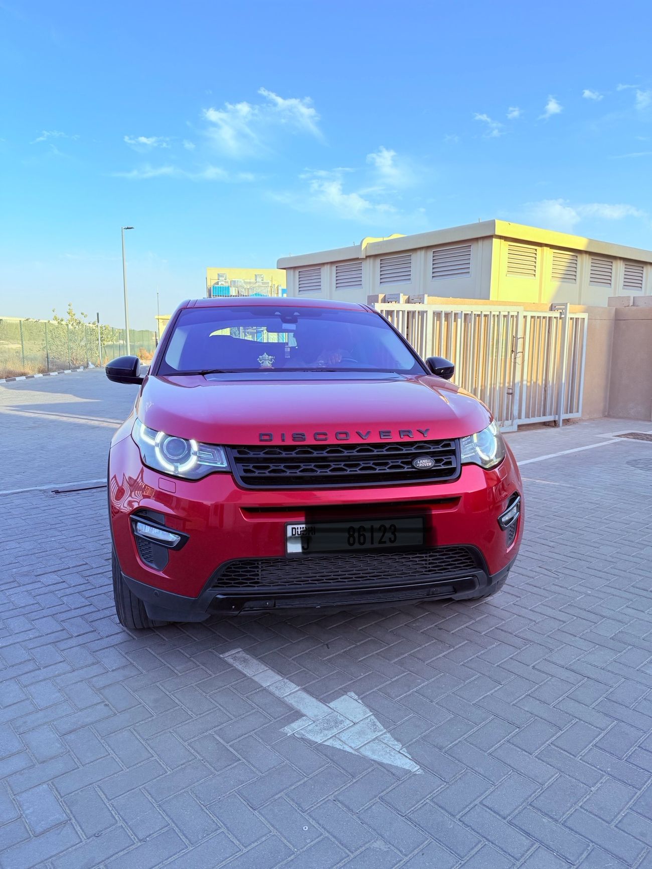 لاند روفر دسكفري سبورت Si4 HSE 2.0L (5 Seater)