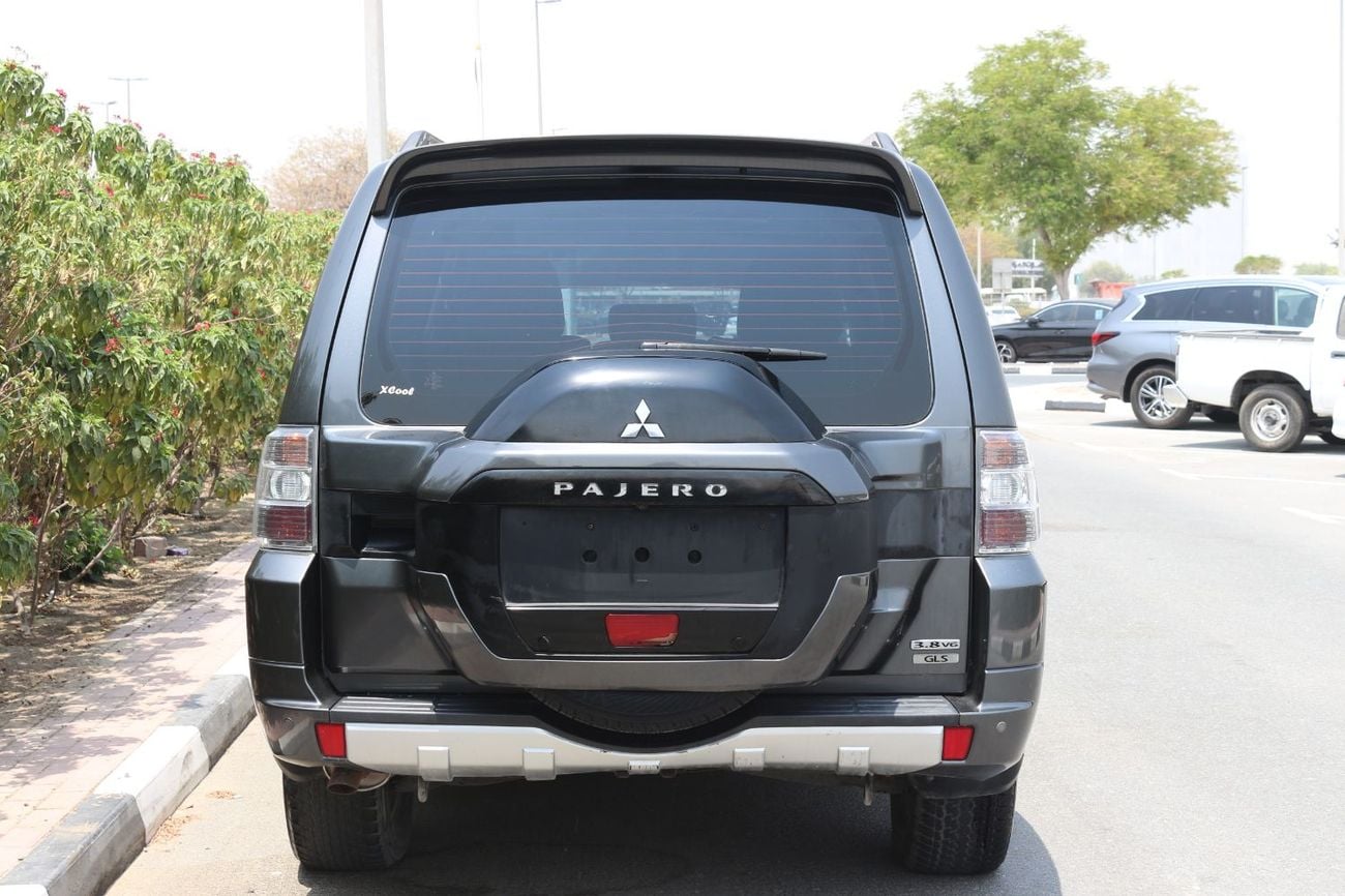 ميتسوبيشي باجيرو GLS HIGHLINE TOP 3800 cc Model 2018 Gulf Space