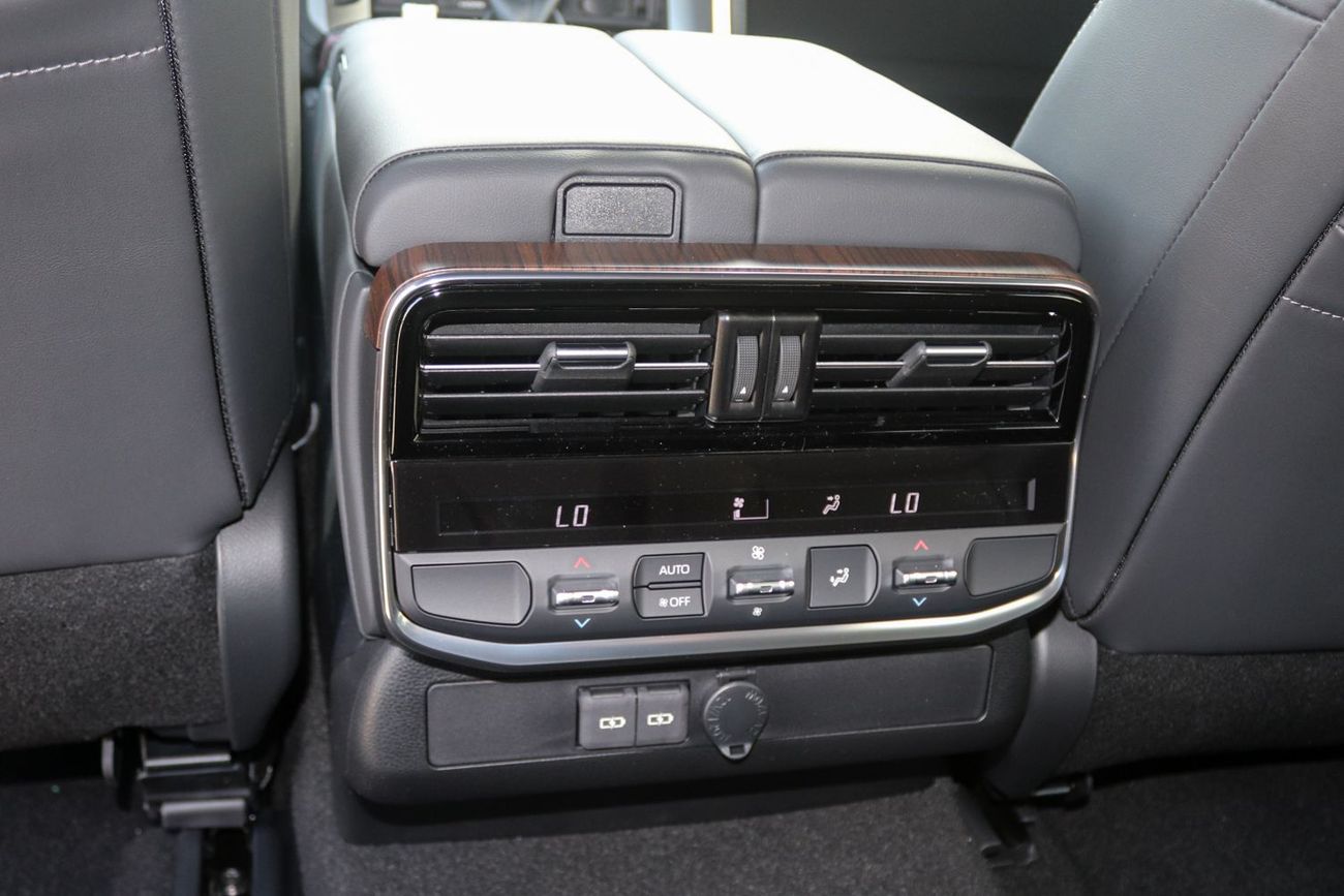 Toyota Land Cruiser 2026 Model Toyota Land Cruiser (LC300) VX, 4.0L Petrol 4WD 6A/T