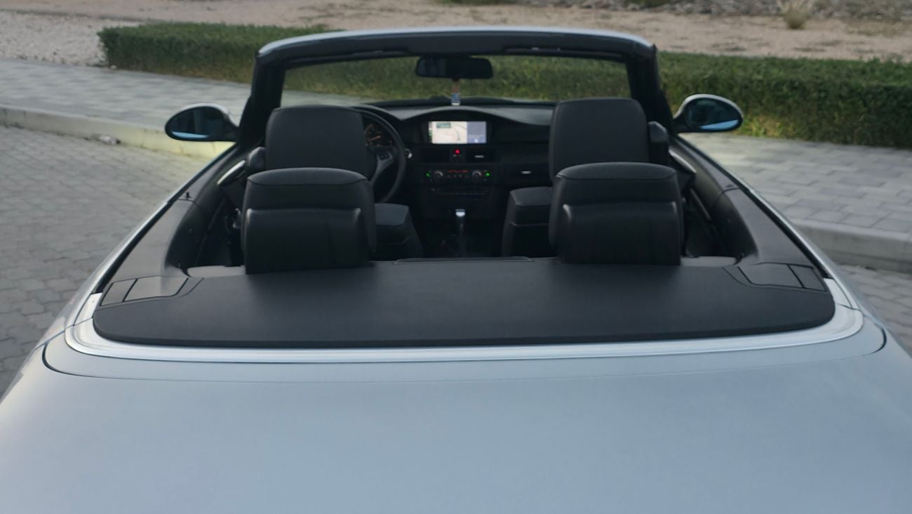 بي أم دبليو 325i E93 Hard Top Convertible