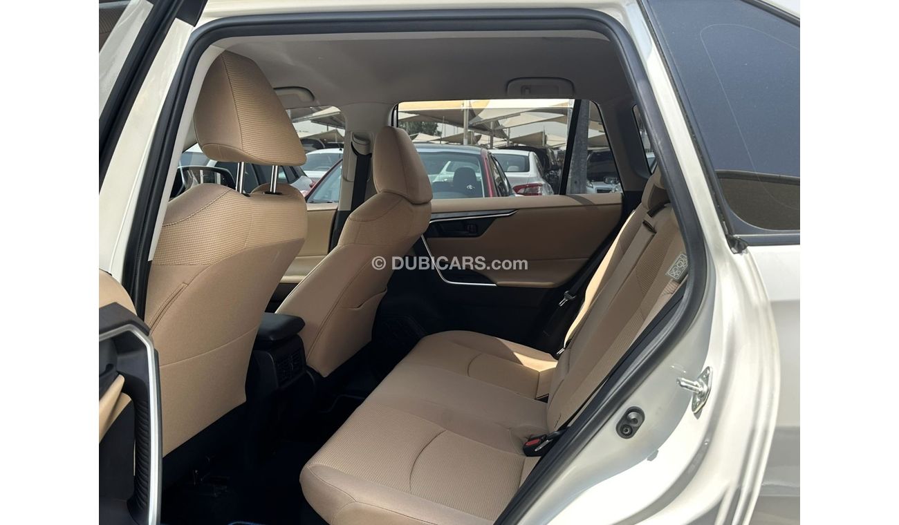 Toyota RAV4 HYBRID 2021 - RAV4 - GCC - ACCIDENTS FREE - ORIGINAL PAINT