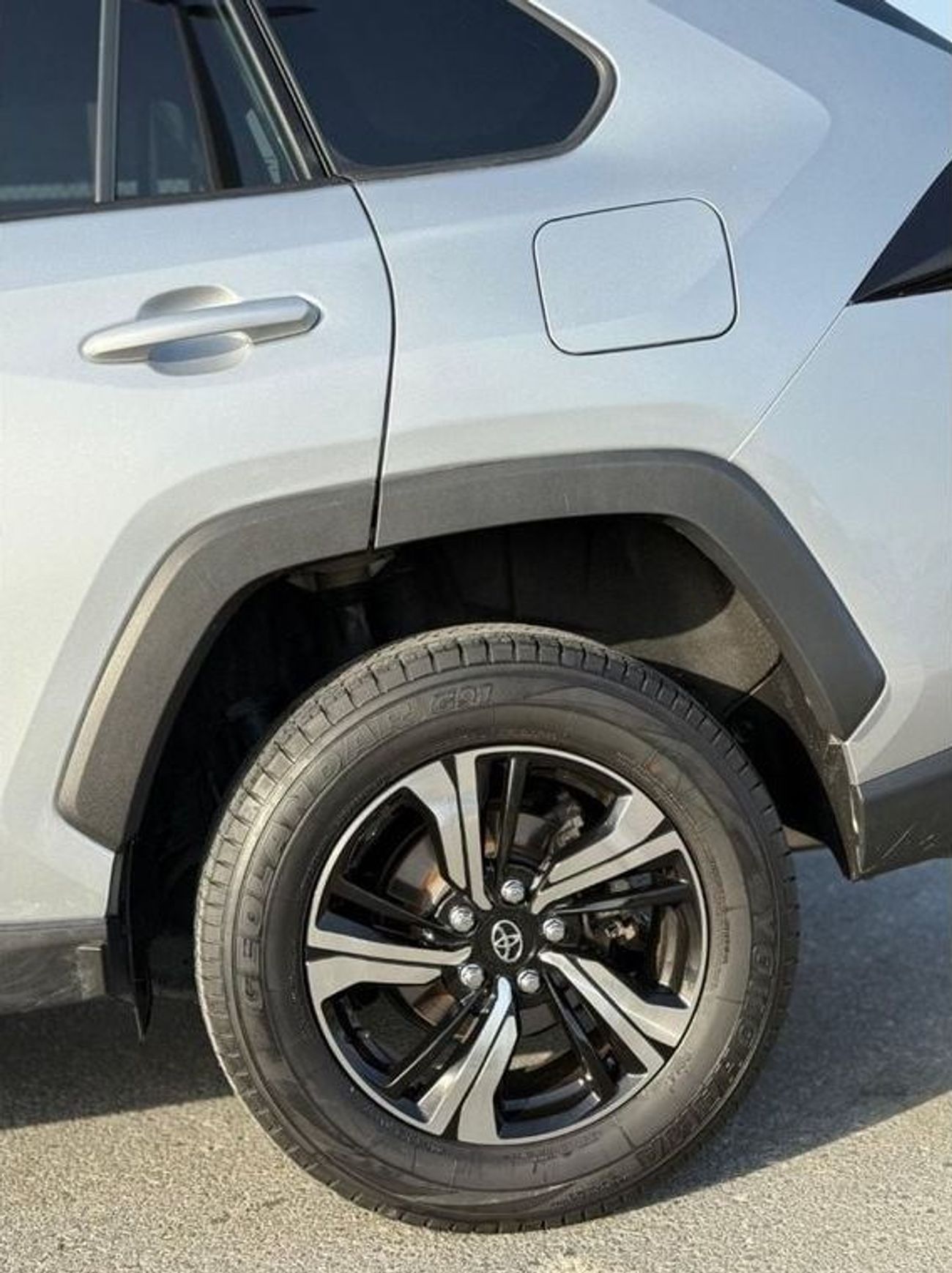 تويوتا راف ٤