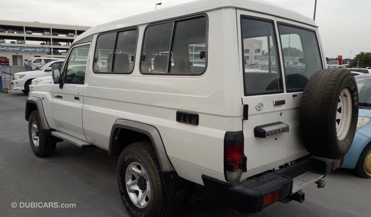 تويوتا لاند كروزر Hardtop