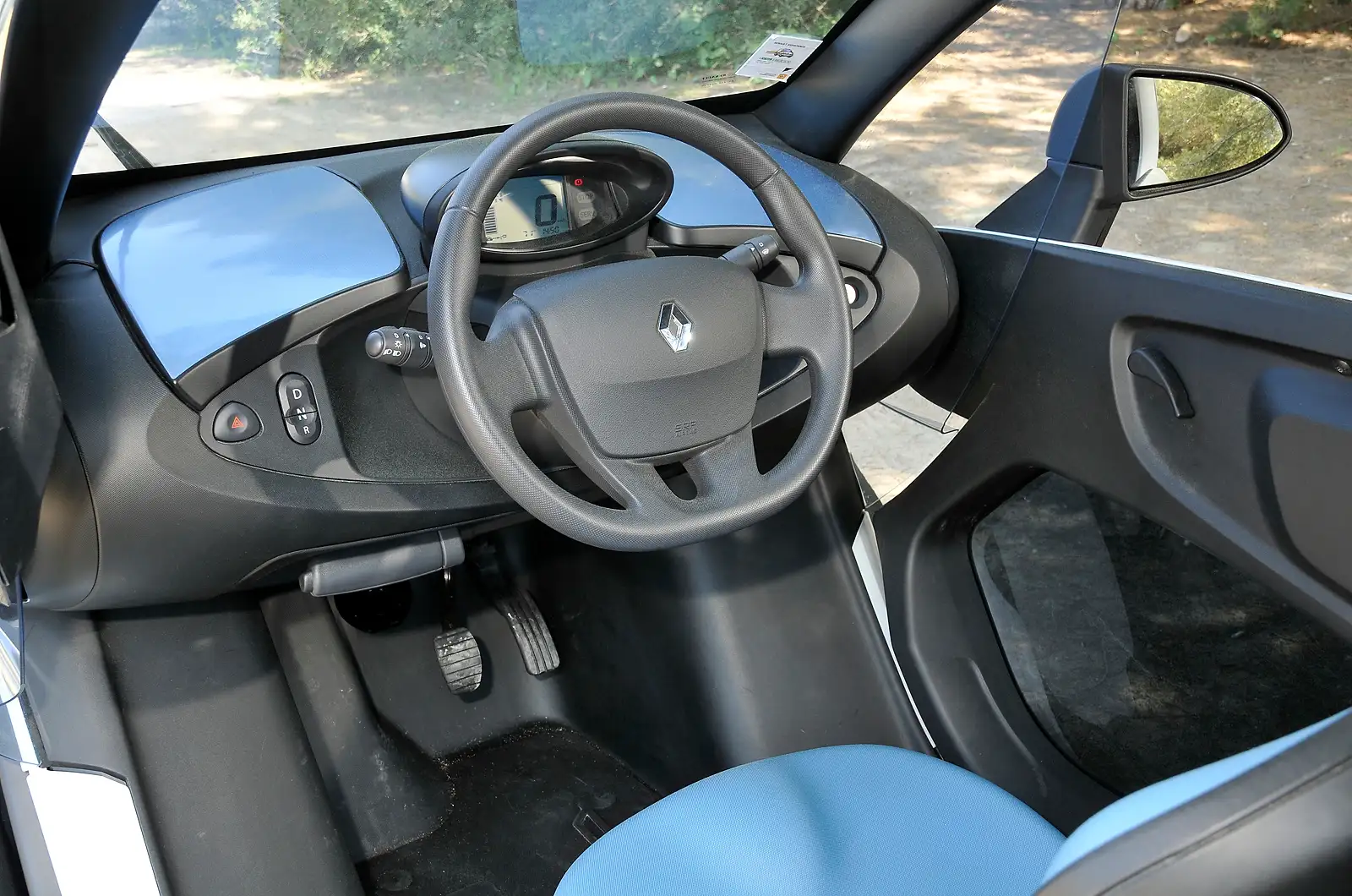Renault Twizy interior - Cockpit