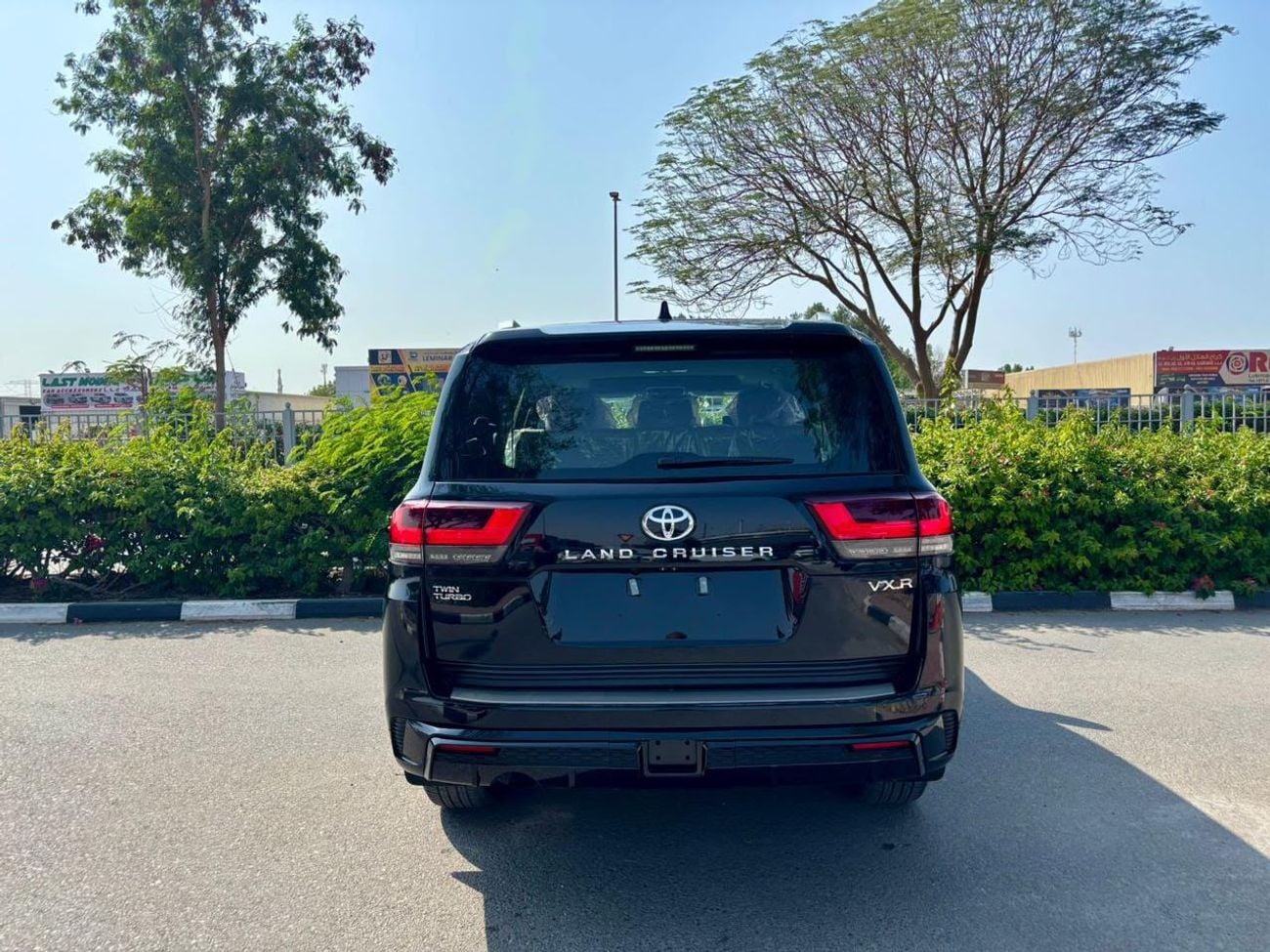 تويوتا لاند كروزر VXR