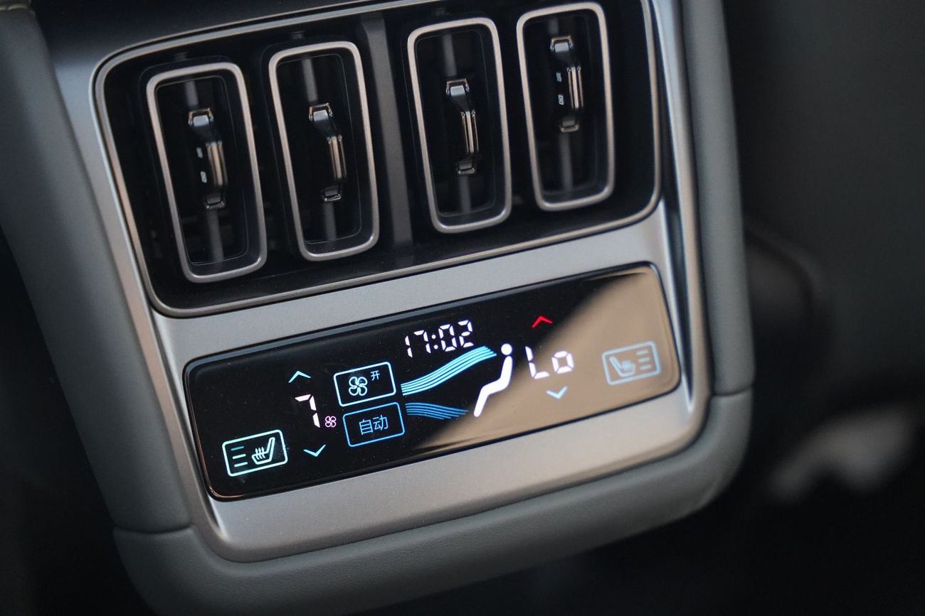 بي واي دي سونغ ل 2025 BYD Song L EV 602km 4WD Smart Driving Model 0Km