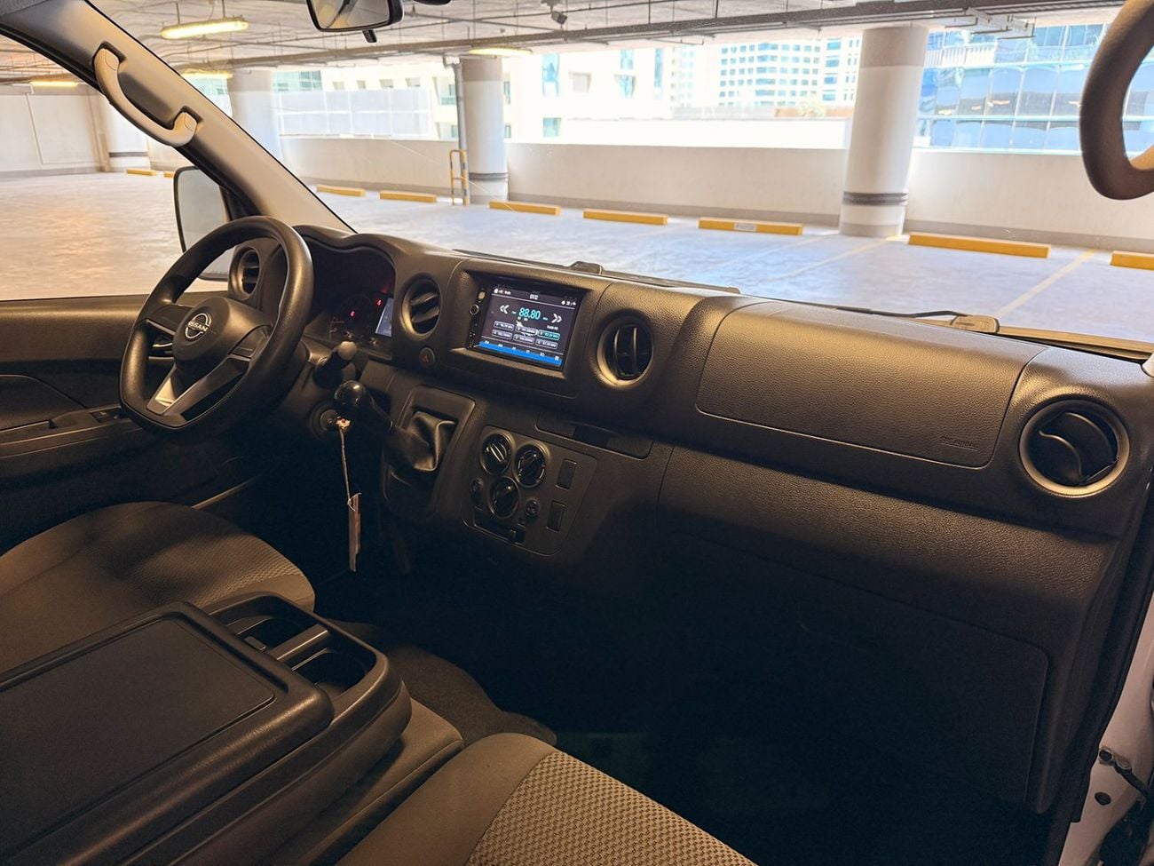 نيسان أورفان 6-Seater Manual (5-Door)