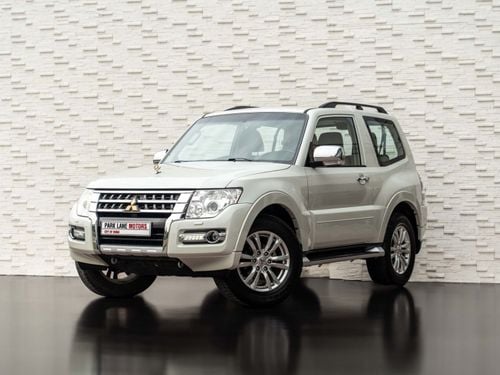 Mitsubishi Pajero GLS HIGHLINE Mitsubishi Pajero / Shogun / Montero 2018 for 975.00 AED monthly