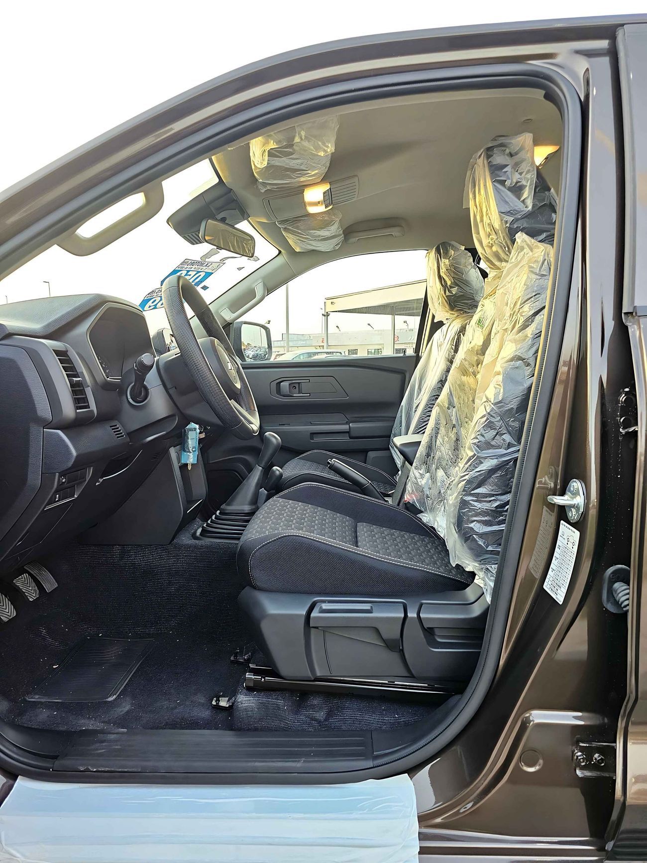 Mitsubishi L200 GLX 2.4L Petrol / M/T / 4WD/ SPECIAL PROMOTION / Code#68024