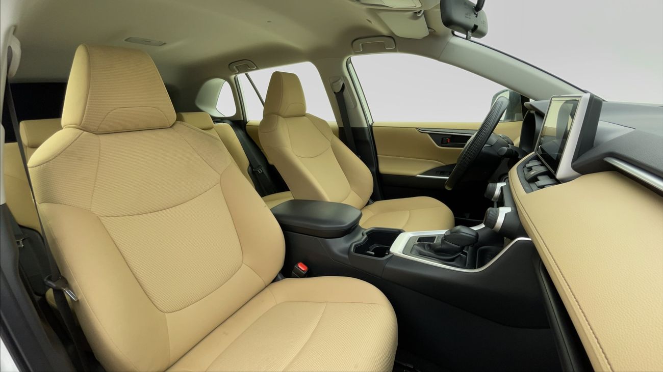 تويوتا راف ٤ EXR 2.5 | بدون دفعة مقدمة | اختبار القيادة في المنزل