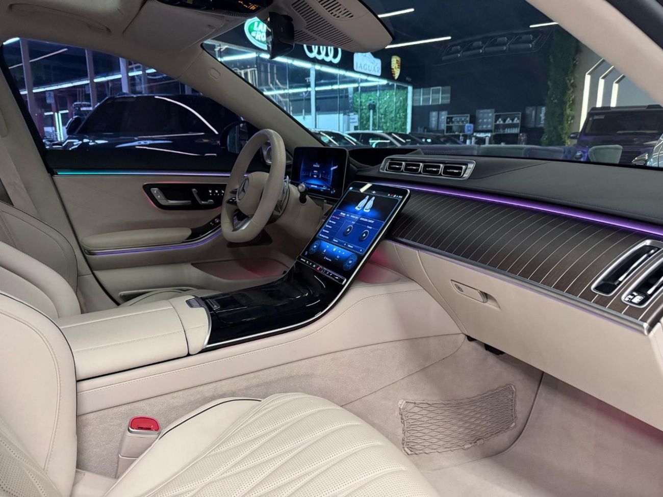 مرسيدس بنز S 63 AMG 2024 MERCEDES S63 AMG E-PERFORMANCE / Mint Condition