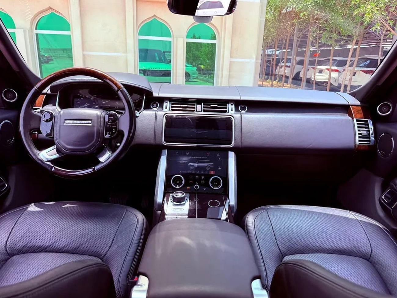 Land Rover Range Rover رنج روفر فوج صبغ وكالة Vogue Supercharged - US Specs - Pristine Condition