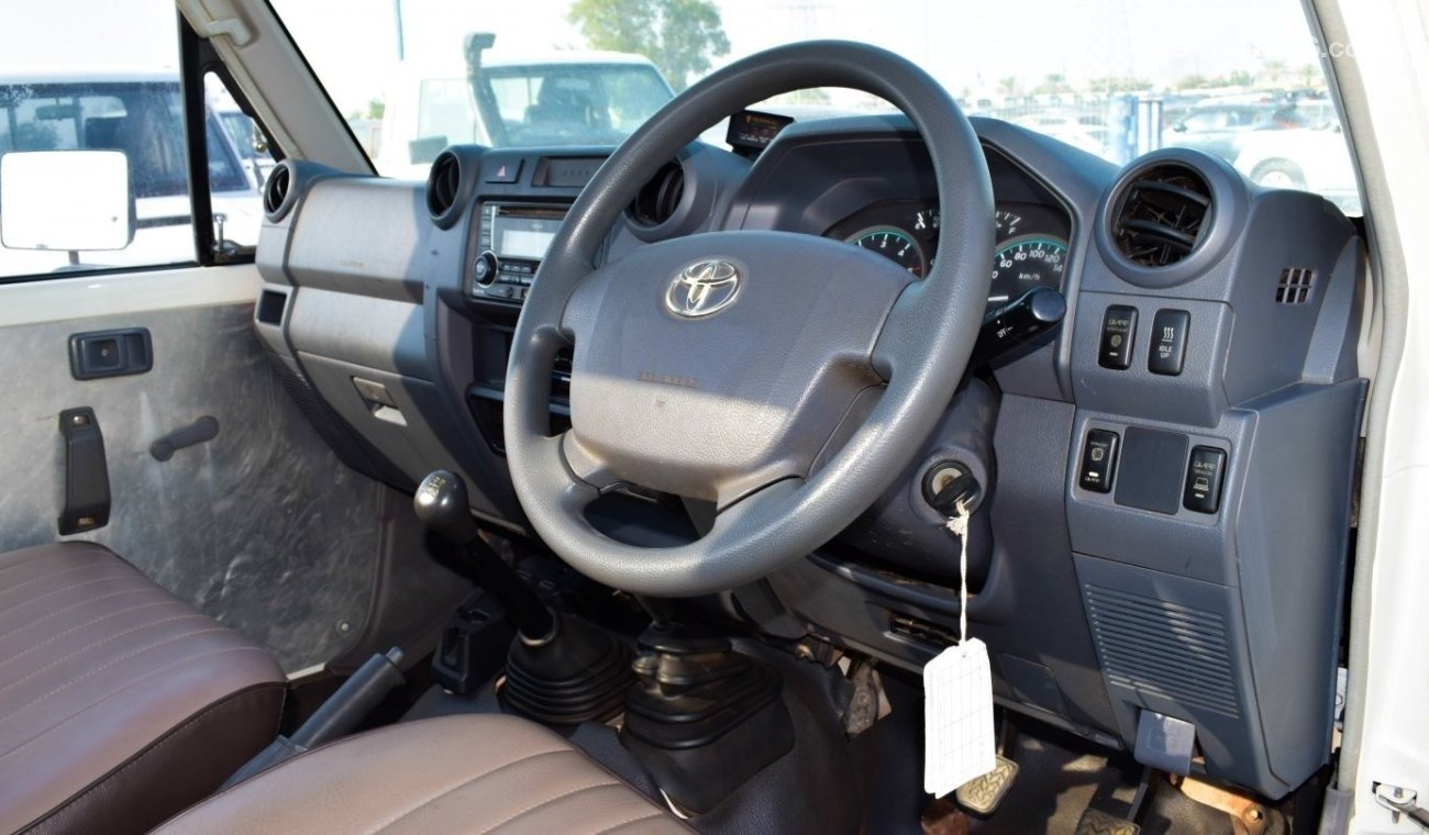 Toyota Land Cruiser Pick Up LX V8 1VD right hand drive