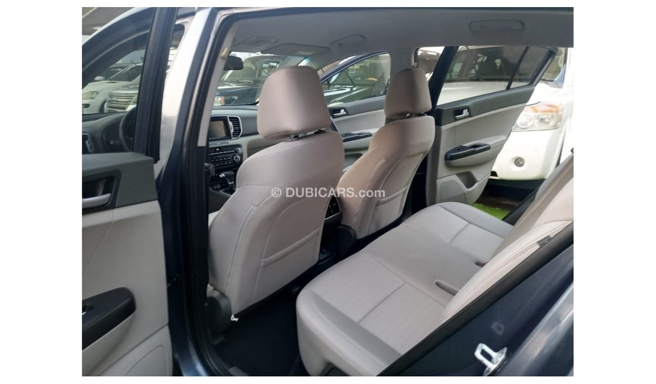 كيا سبورتيج كيا سبورتاج  2400 سى سى موديل 2018 مثبت سرعة تحكم رنجات حساسات شاشة كاميرا خلفية بحالة ممتازة