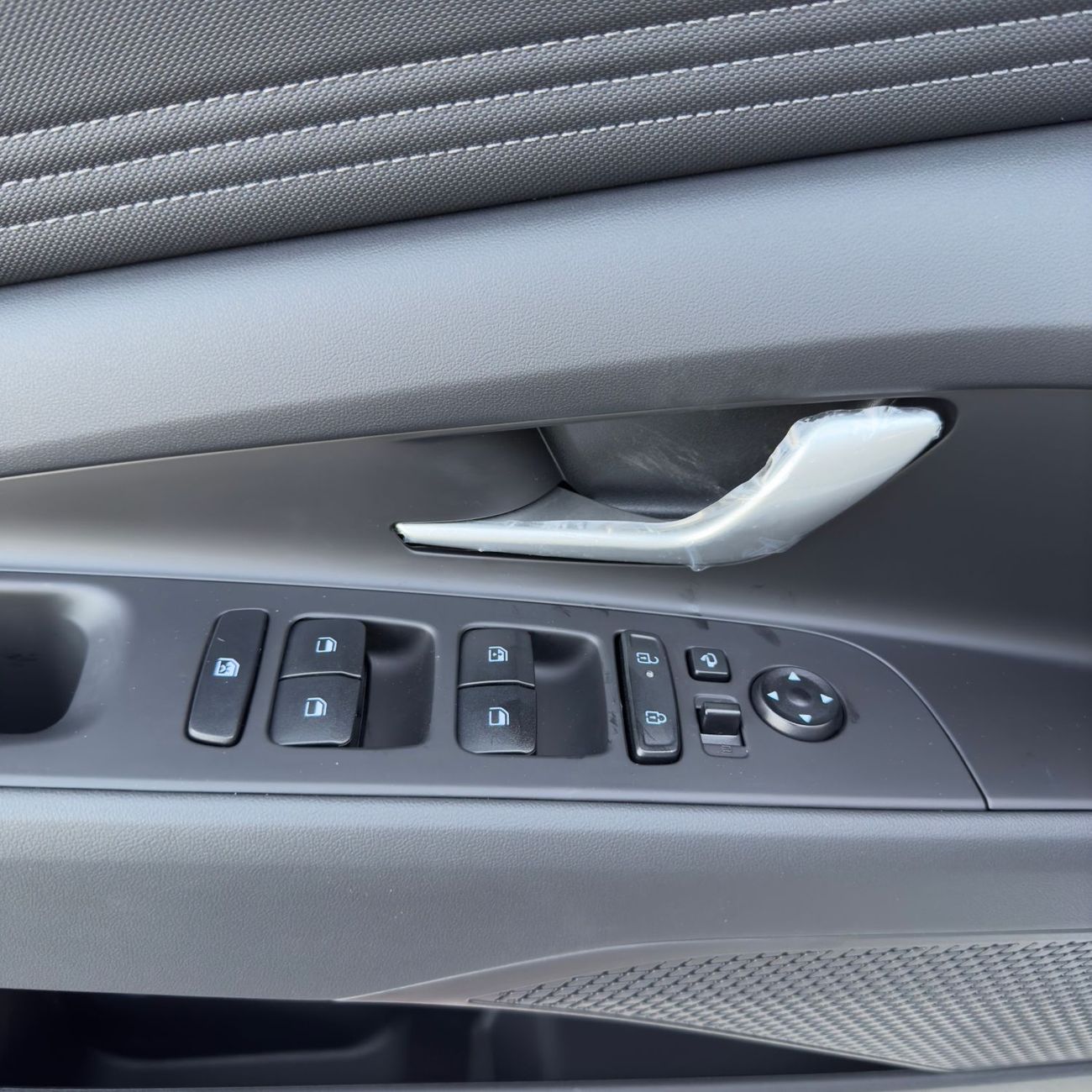 هيونداي إلانترا HYUNDAI ELANTRA 1.6L - CVT - GLX - ELITE - GRAY INSIDE BLACK 