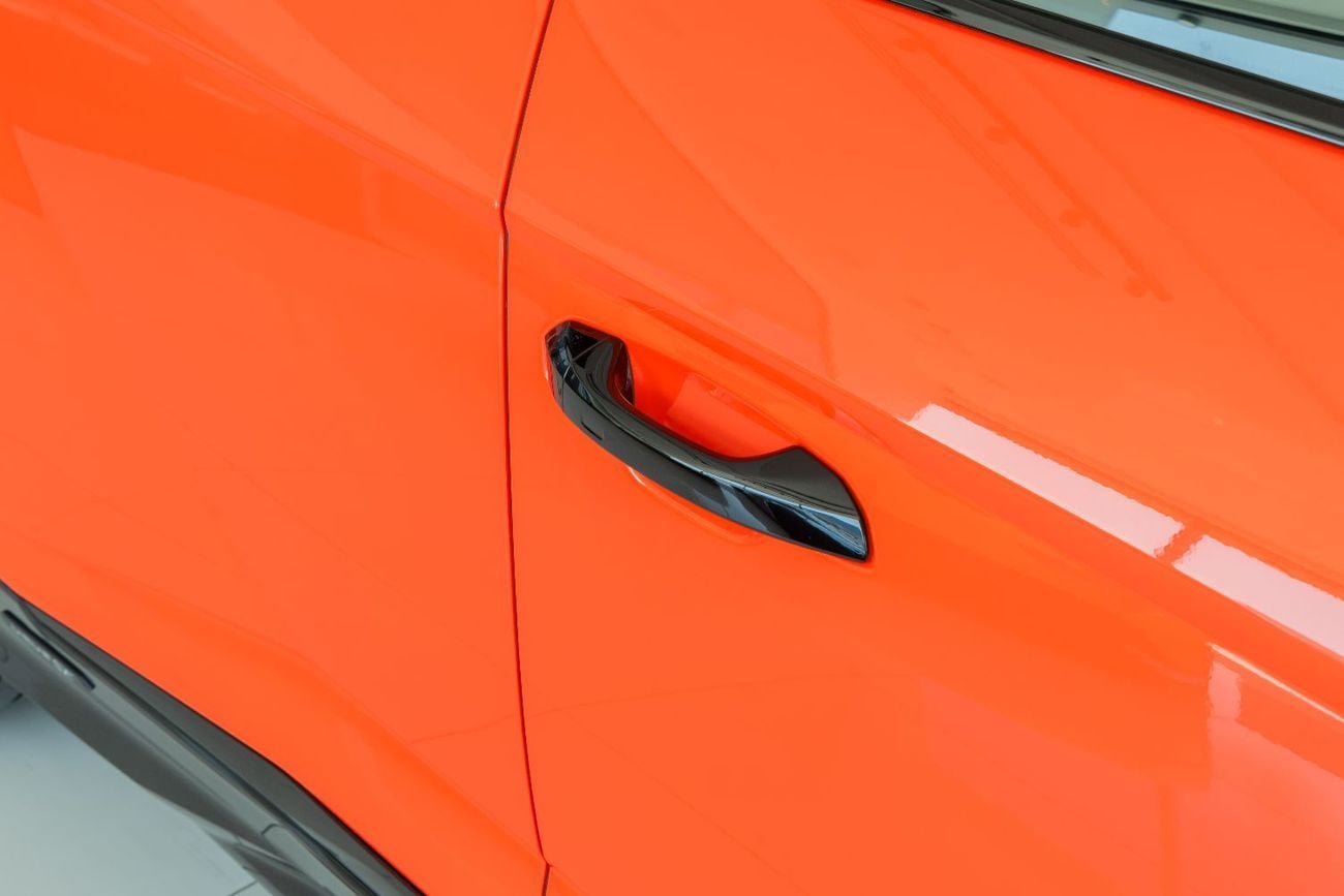 Lamborghini Urus SE Slightly Used | WARRANTY & SERVICE CONTRACT | FULL CARBON FIBER | 2025