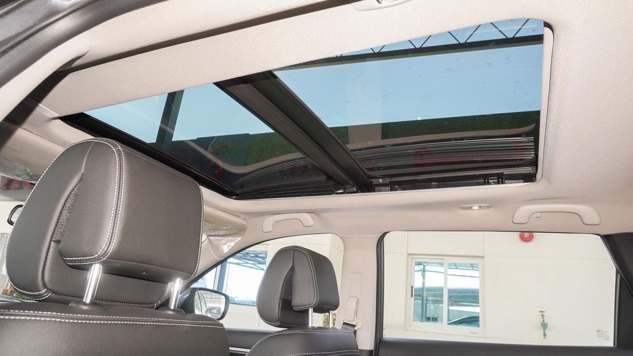 Renault Koleos 4WD  2.5L For local registration Plus 10%