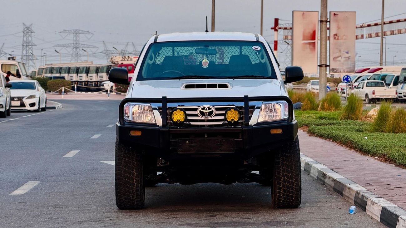 تويوتا هيلوكس PREMIUM BULL BAR INSTALLED | SPORTS BAR WITH BASKET | 3.0L DIESEL ENGINE | RHD | 2012 | MANUAL TRANS