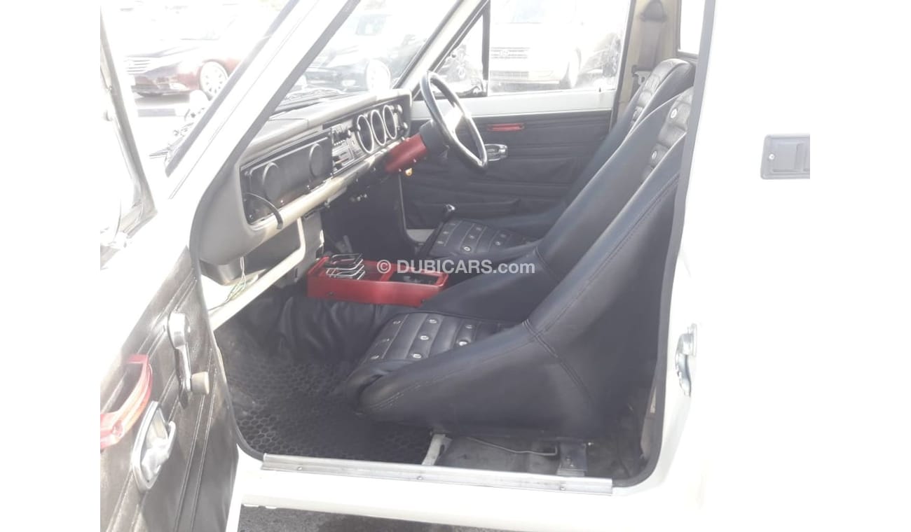 نيسان صني Nissan sunny RIGHT HAND DRIVE (Stock no PM 278 )