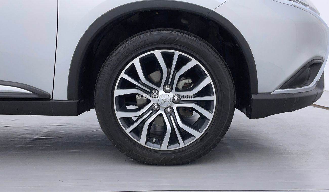 Mitsubishi Outlander GLX LOWLINE 4WD 2.4 | Zero Down Payment | Free Home Test Drive