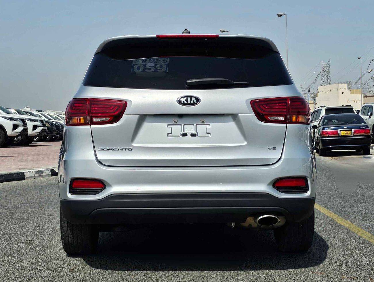 كيا سورينتو LX / 7 SEATS V6 / ELECTRIC / LEATHER SEATS / DVD / BLIND SPOT / 613 MONTHLY/ LOT#69917