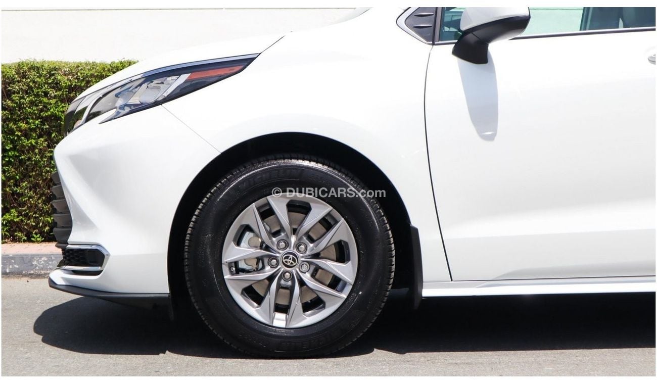 Toyota Sienna XLE Hybrid. Local Registration + 10%