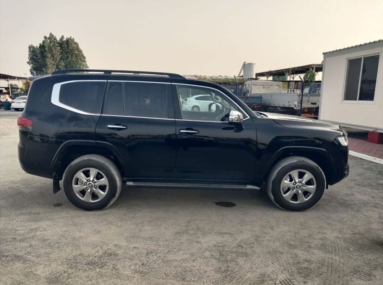 تويوتا لاند كروزر LAND CRUISER RHD SAHARA