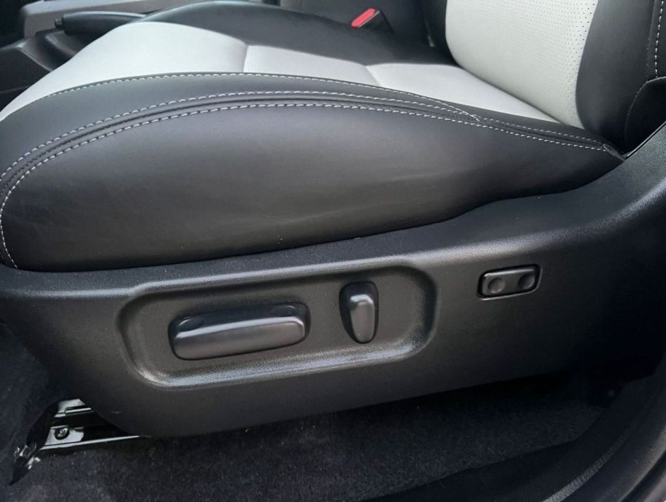 Toyota Tacoma 2023 TOYOTA TACOMA TRD SPORT - 4X4 - CREW CAB -  4 Door - 5 Seater - 3.5 L - V6 - Gasoline/ Petrol ⛽